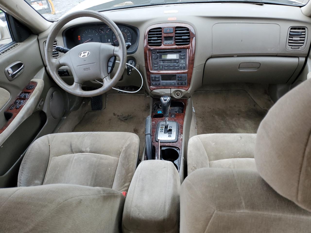 2005 Hyundai Sonata - Image 8