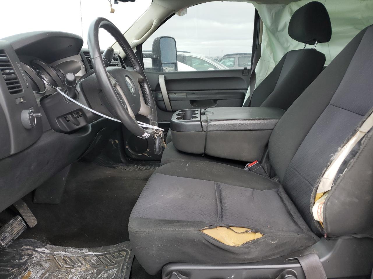 2011 Chevrolet Silverado - Image 7