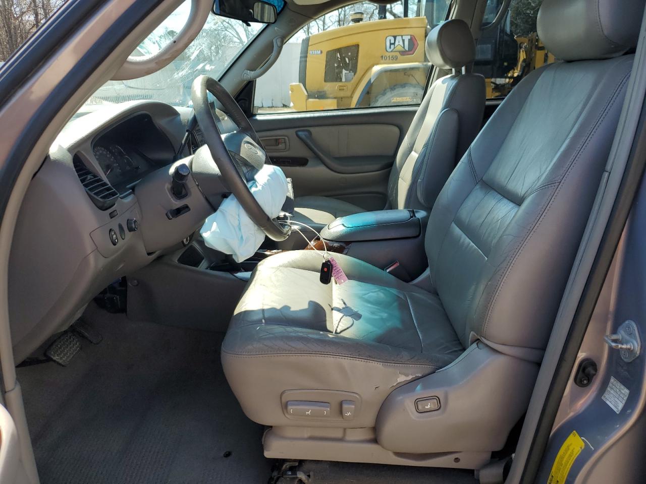 2002 Toyota Sequoia - Image 7