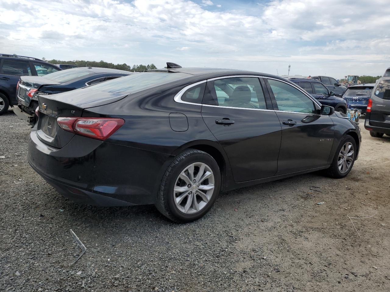 2020 Chevrolet Malibu - Image 3