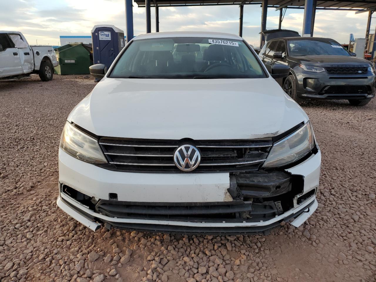 2016 Volkswagen Jetta - Image 5