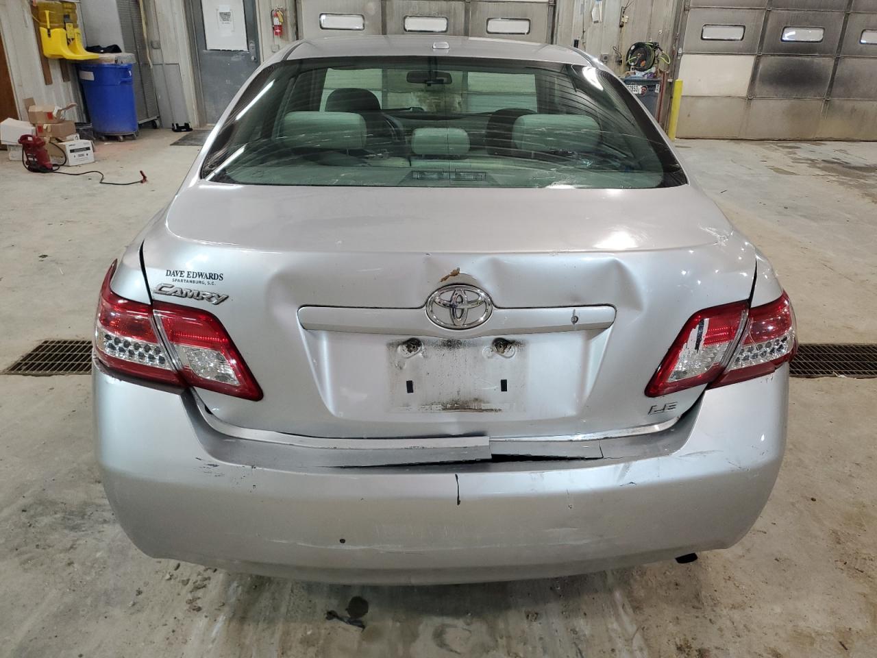 2011 Toyota Camry - Image 6