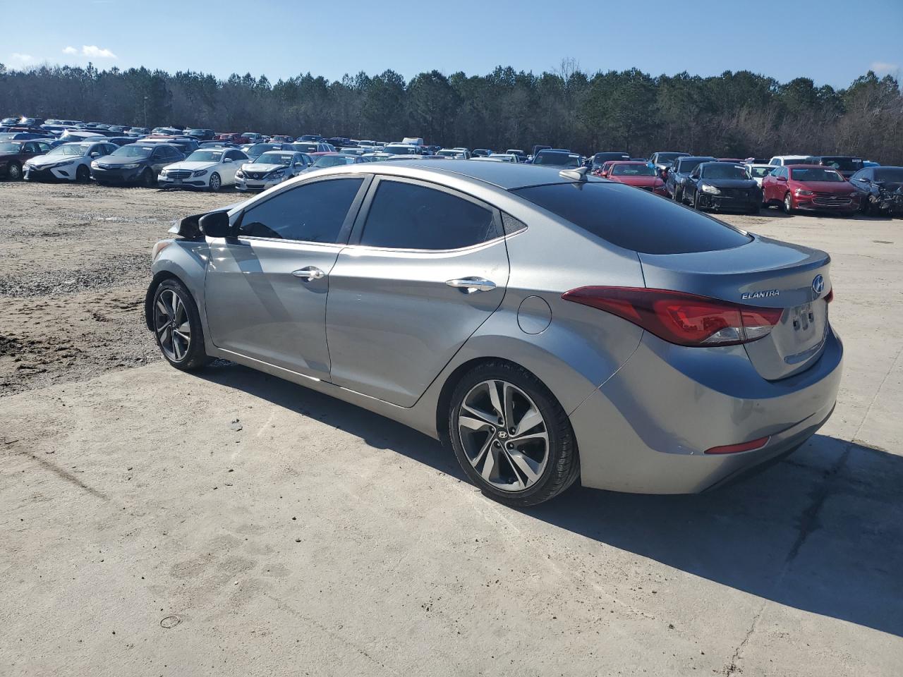 2015 Hyundai Elantra - Image 2