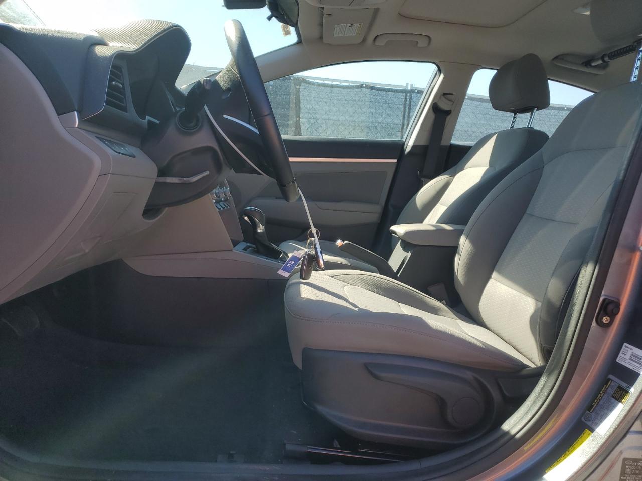 2019 Hyundai Elantra - Image 7