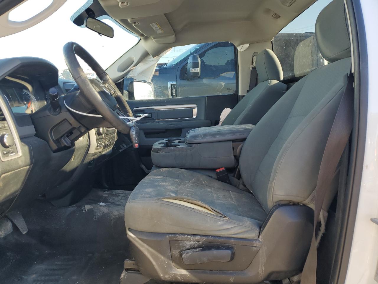 2017 RAM 1500 - Image 7