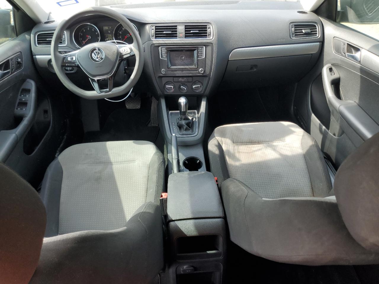 2018 Volkswagen Jetta - Image 8