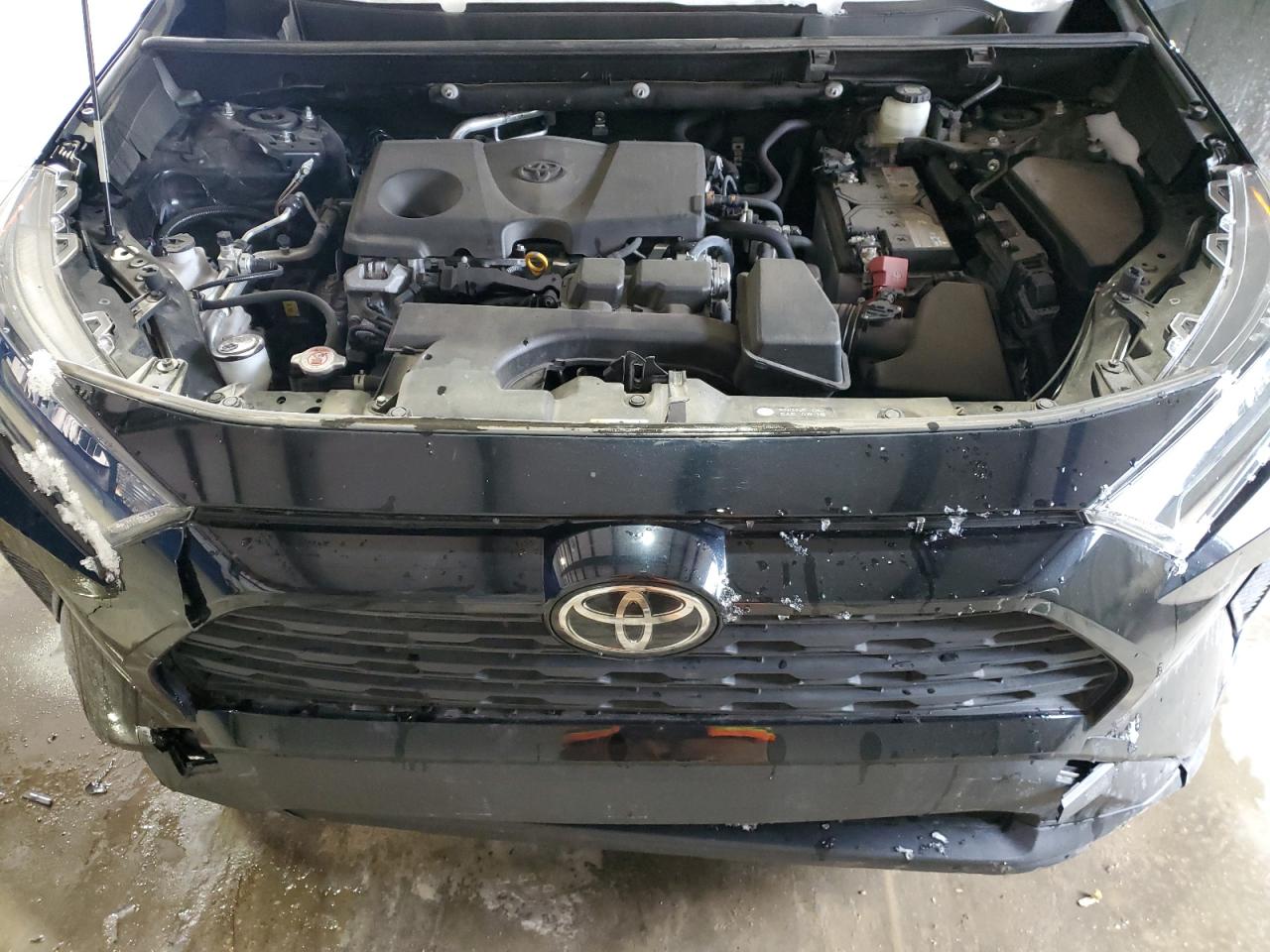 2022 Toyota RAV 4 - Image 12