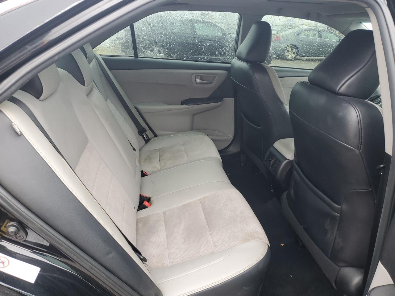 2015 Toyota Camry - Image 10