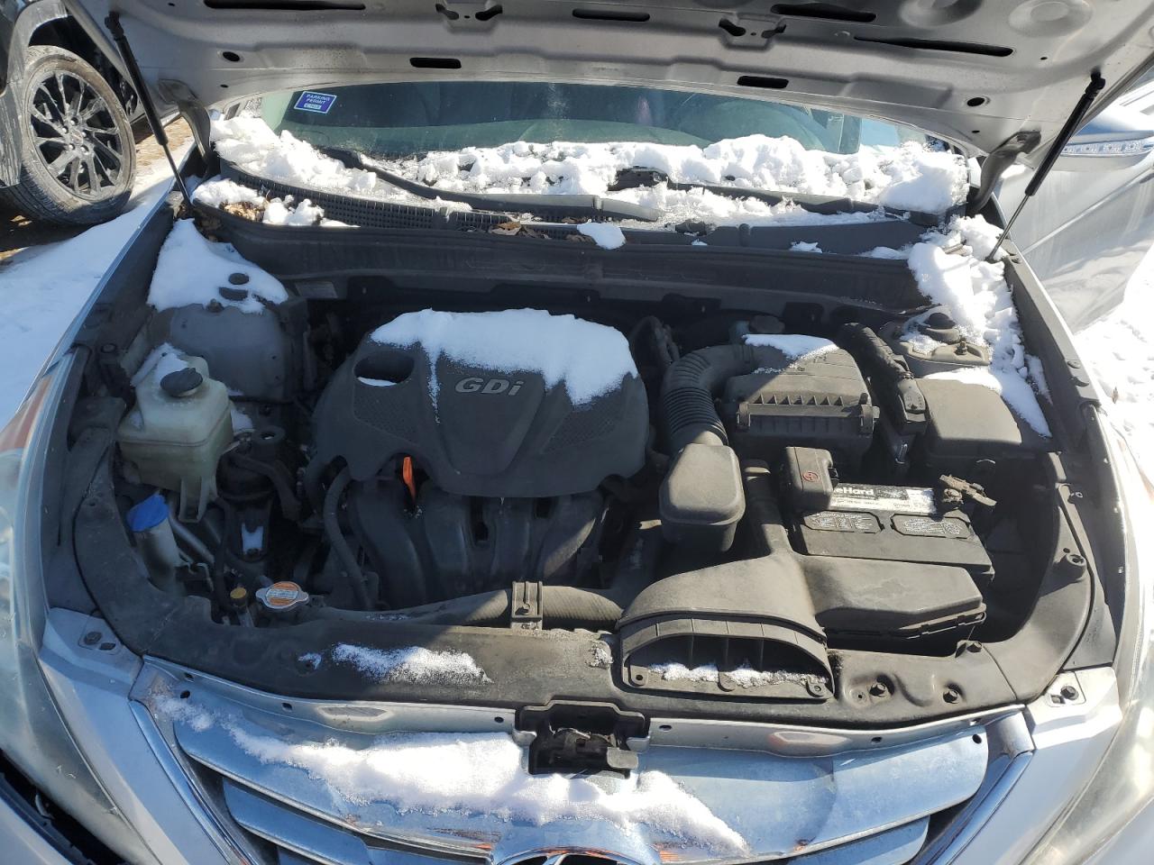 2011 Hyundai Sonata - Image 11