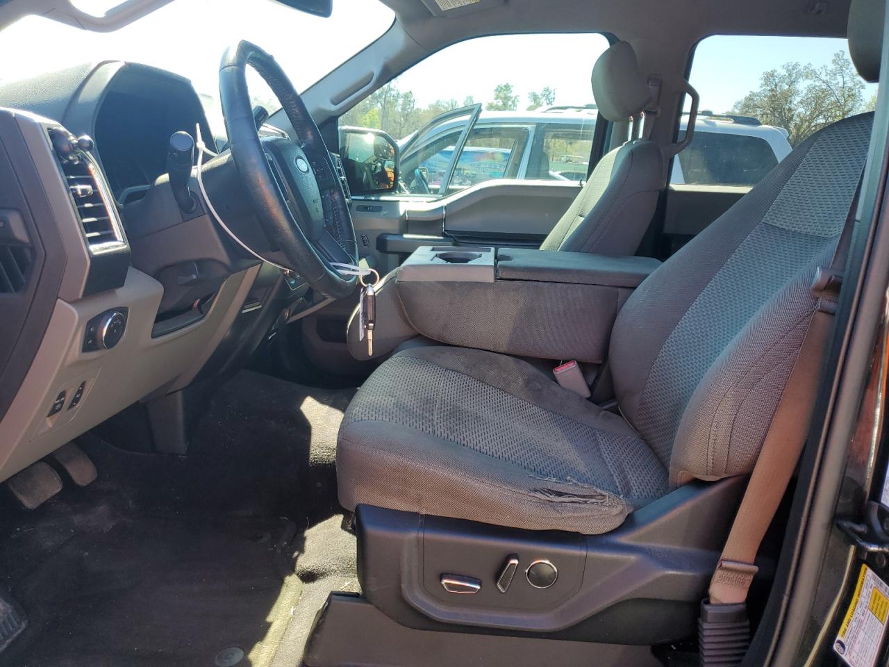 2015 Ford F-150 - Image 7