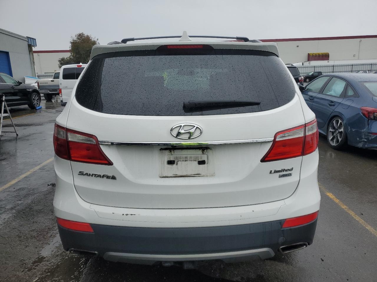 2014 Hyundai Santa Fe - Image 6