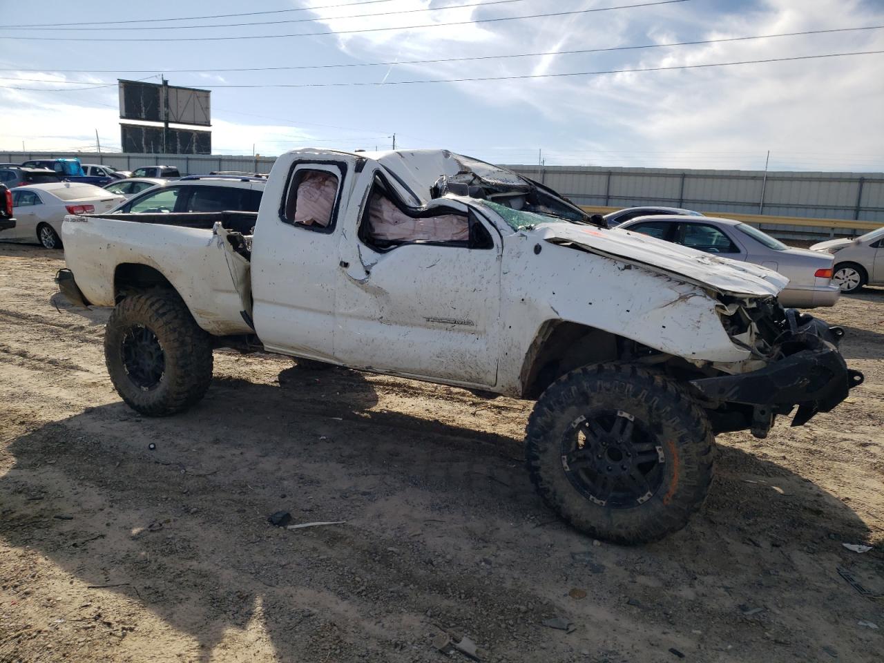 2011 Toyota Tacoma - Image 4