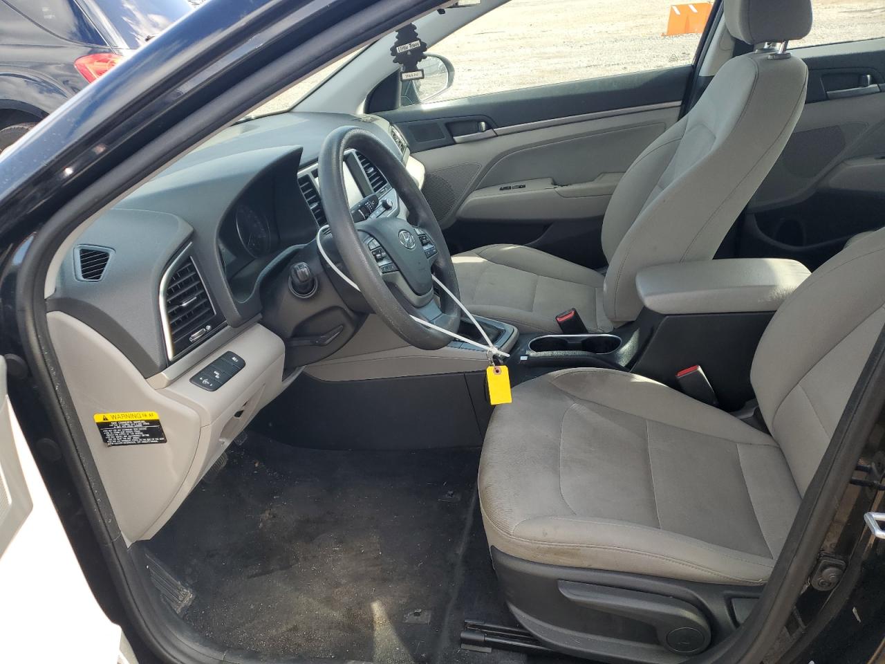 2018 Hyundai Elantra - Image 7