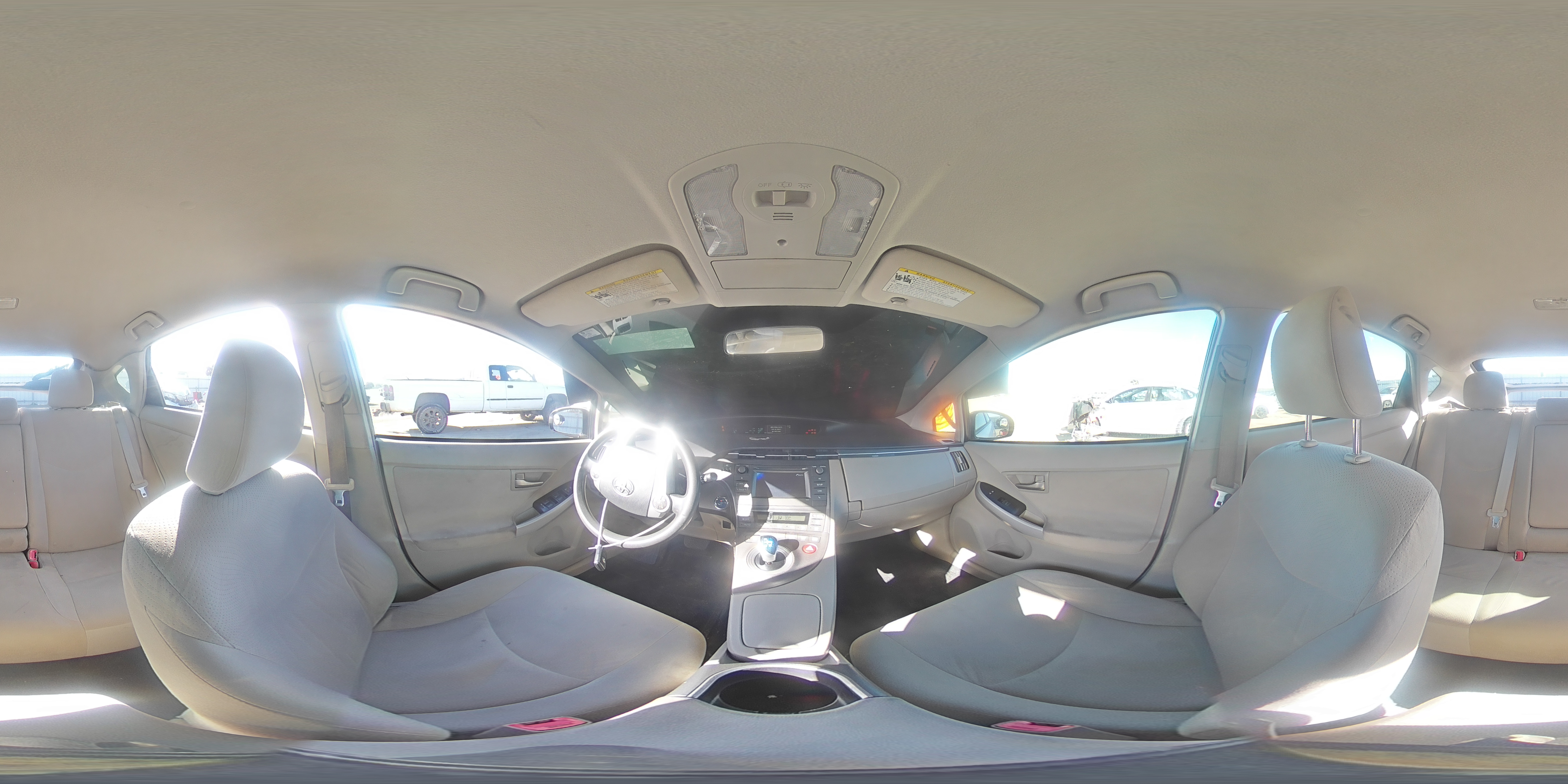 2012 Toyota Prius - Image 13