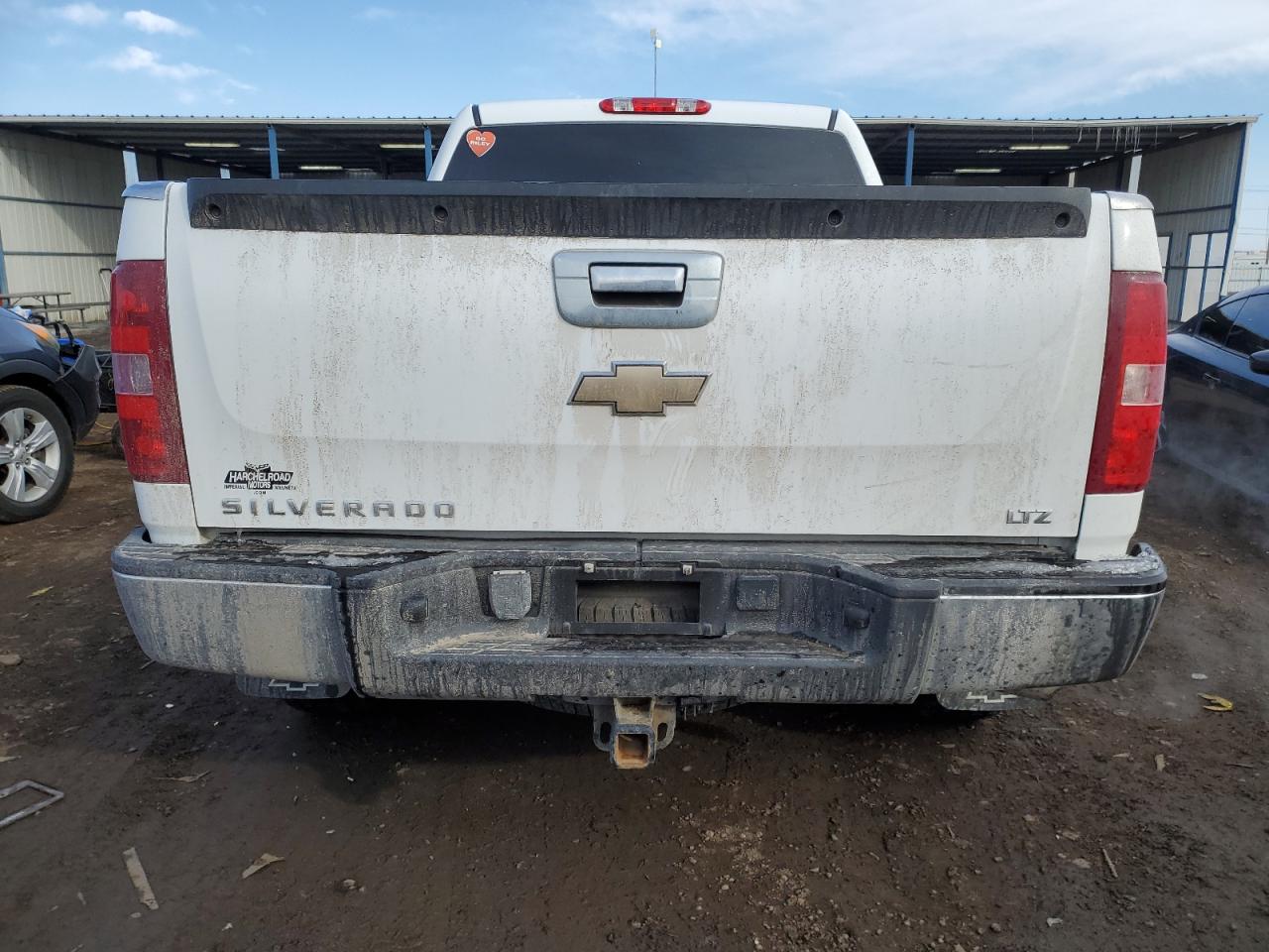 2008 Chevrolet Silverado - Image 6