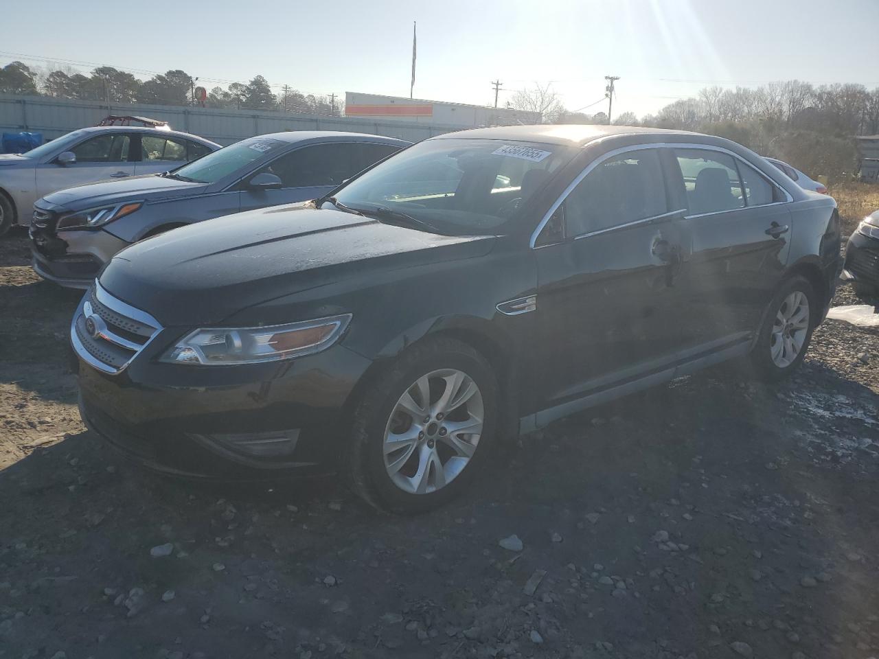 2011 Ford Taurus - Image 1