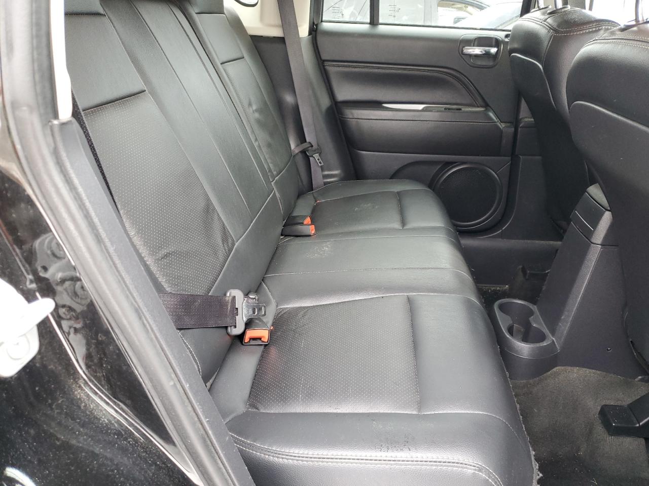 2016 Jeep Compass - Image 11