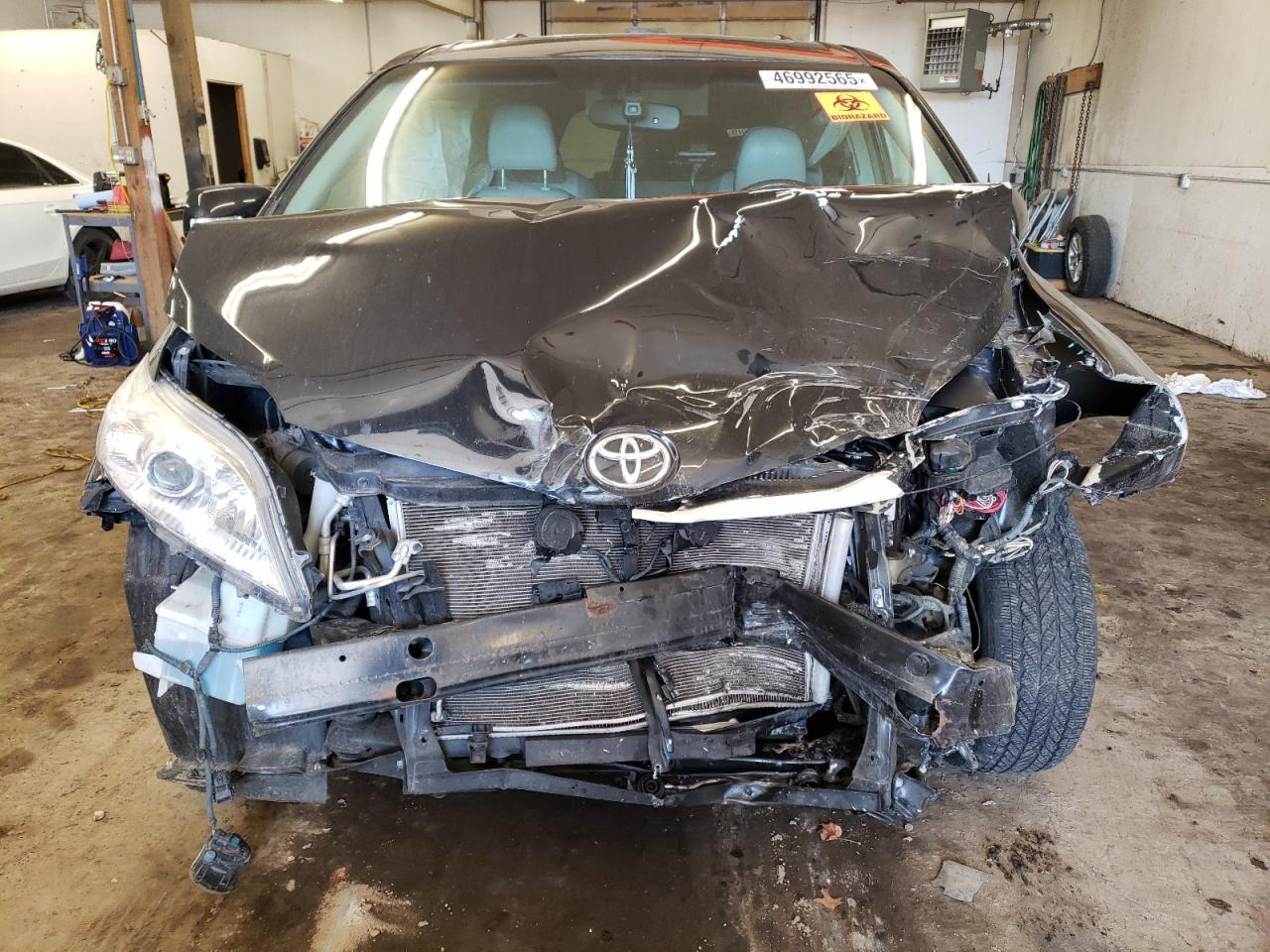 2013 Toyota Sienna - Image 5