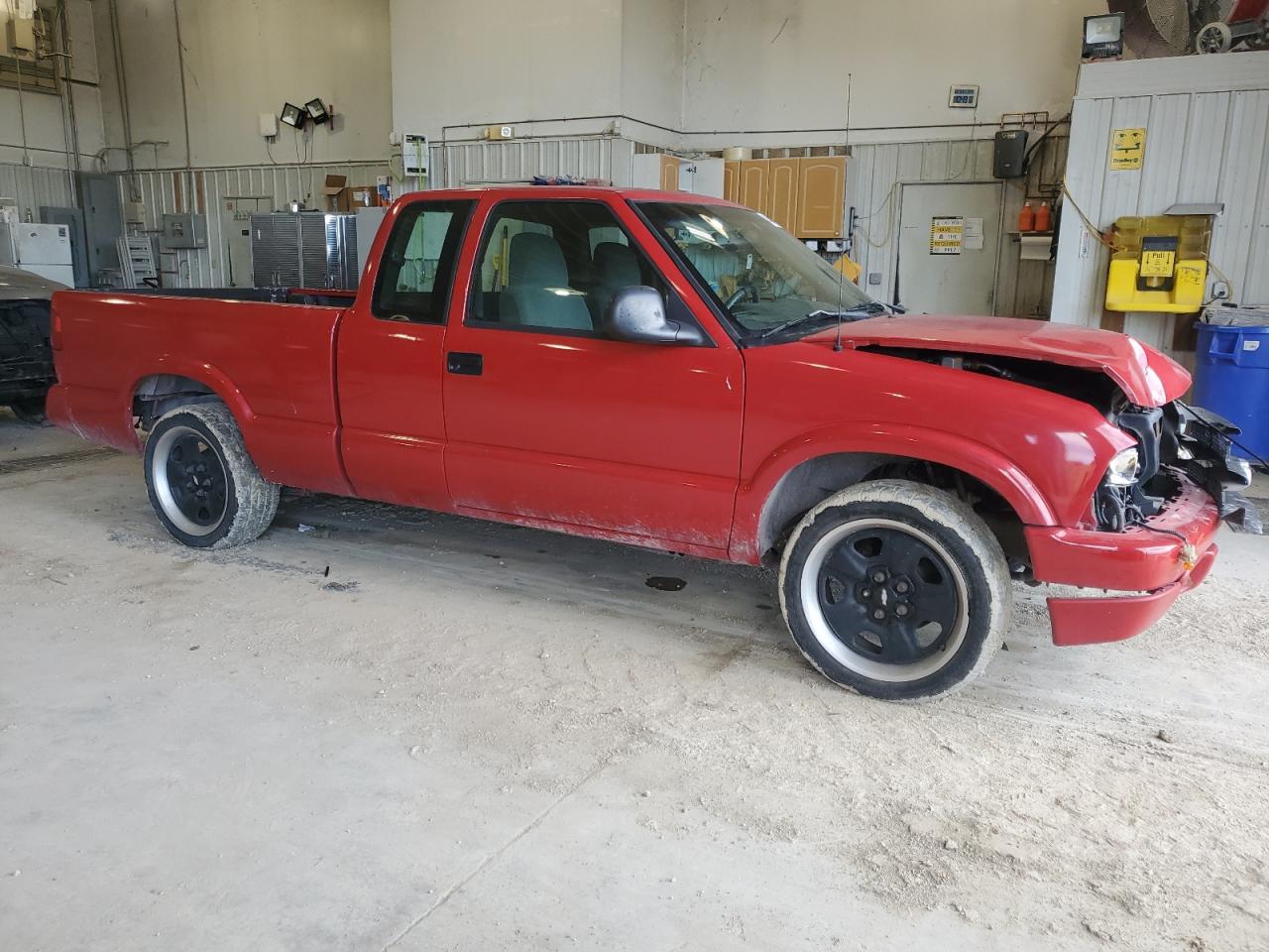 1997 Chevrolet S-10 Pickup - Image 4