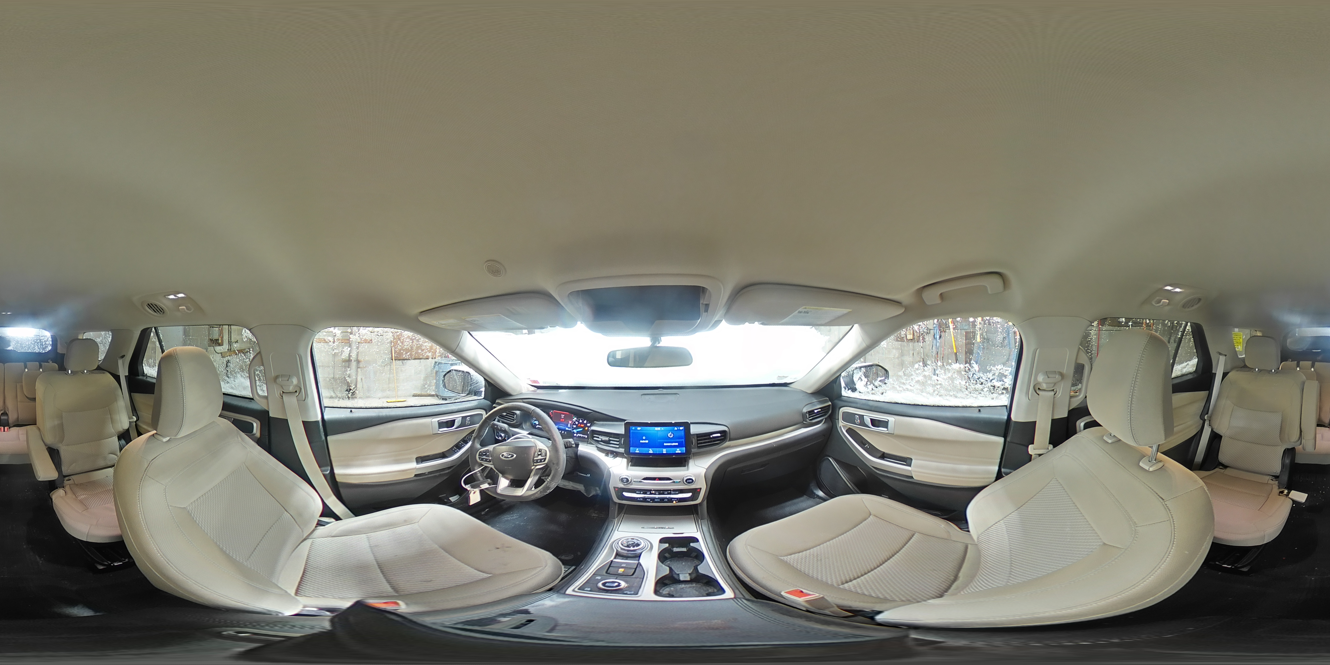 2023 Ford Explorer - Image 13