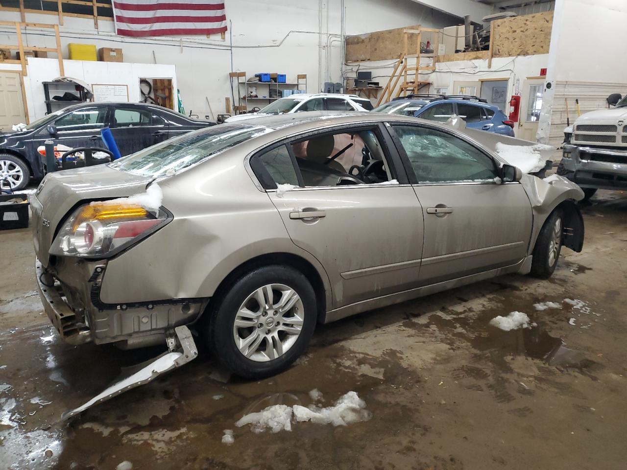 2011 Nissan Altima - Image 3