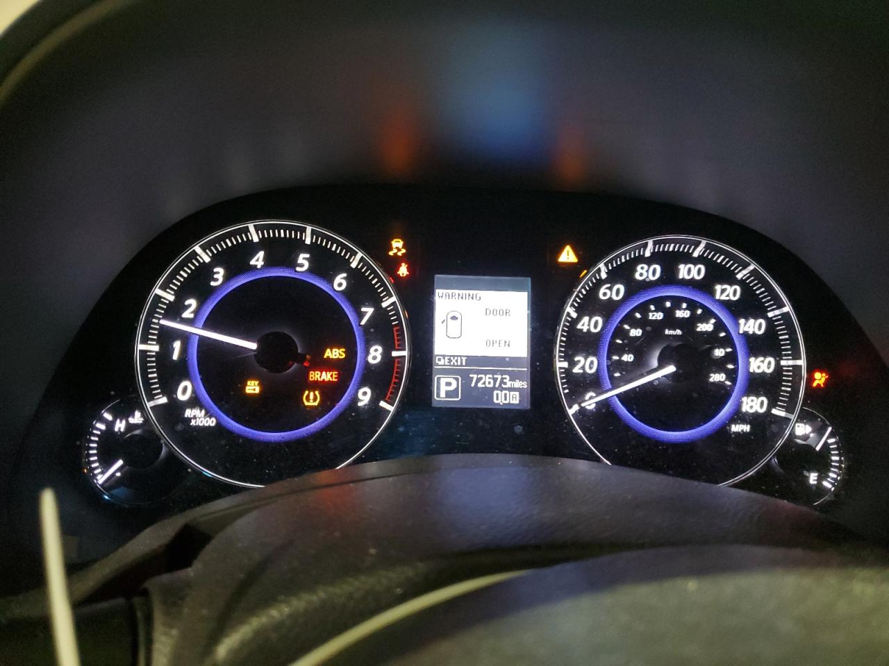 2017 Infiniti QX70 - Image 9
