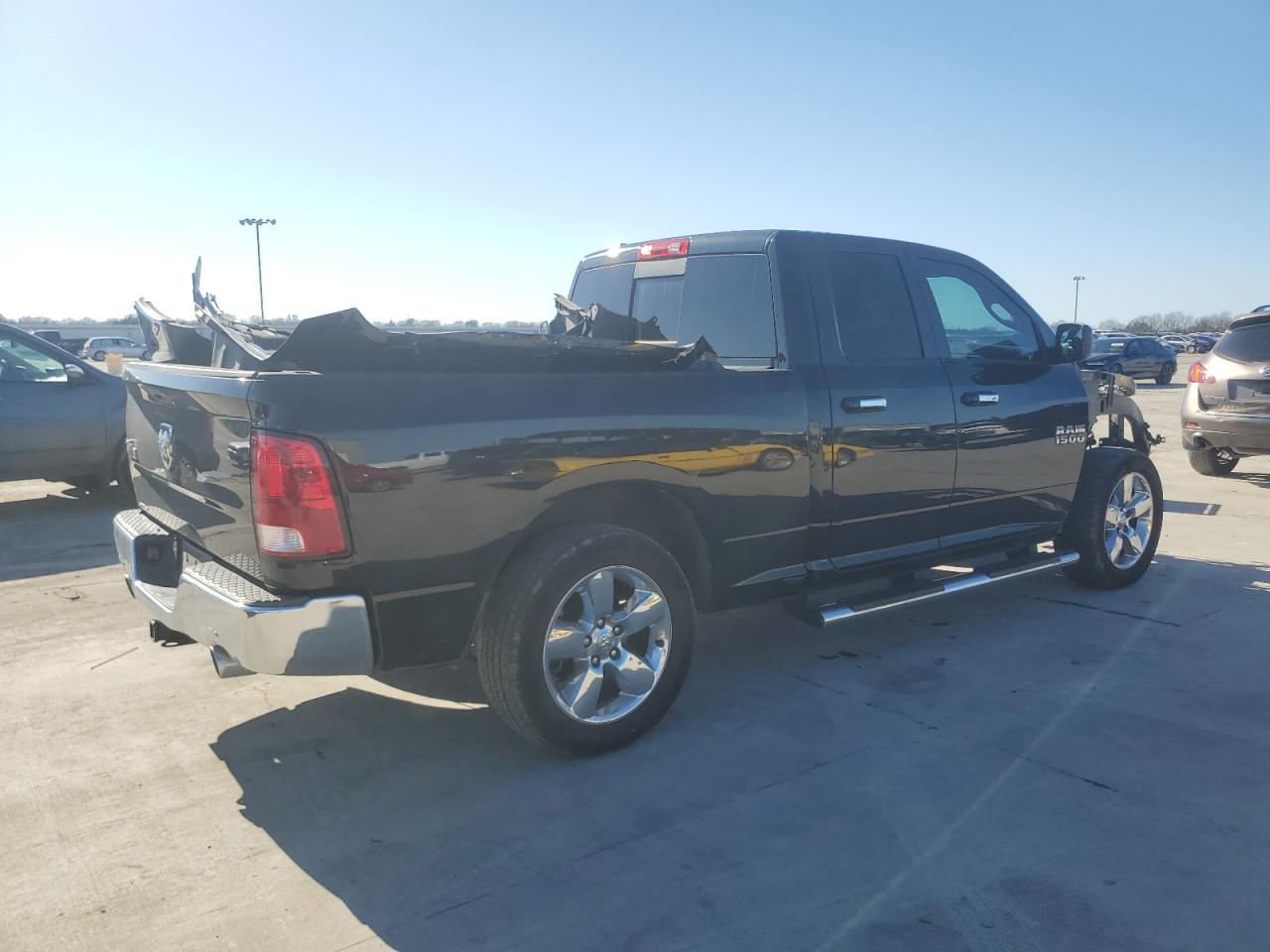 2016 RAM 1500 - Image 3