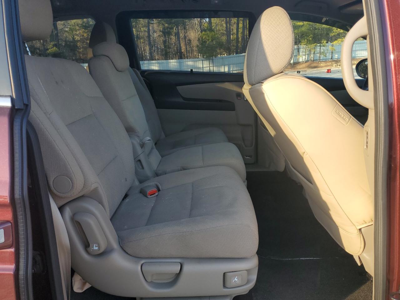 2016 Honda Odyssey - Image 11