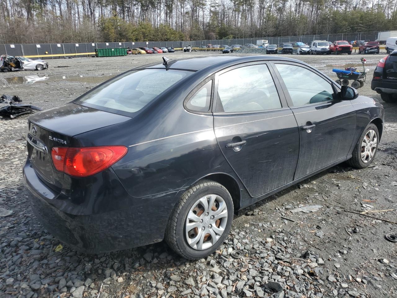 2010 Hyundai Elantra - Image 3