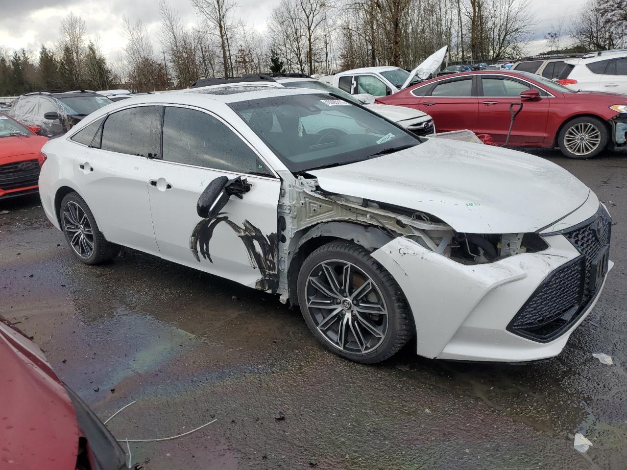 2019 Toyota Avalon - Image 4