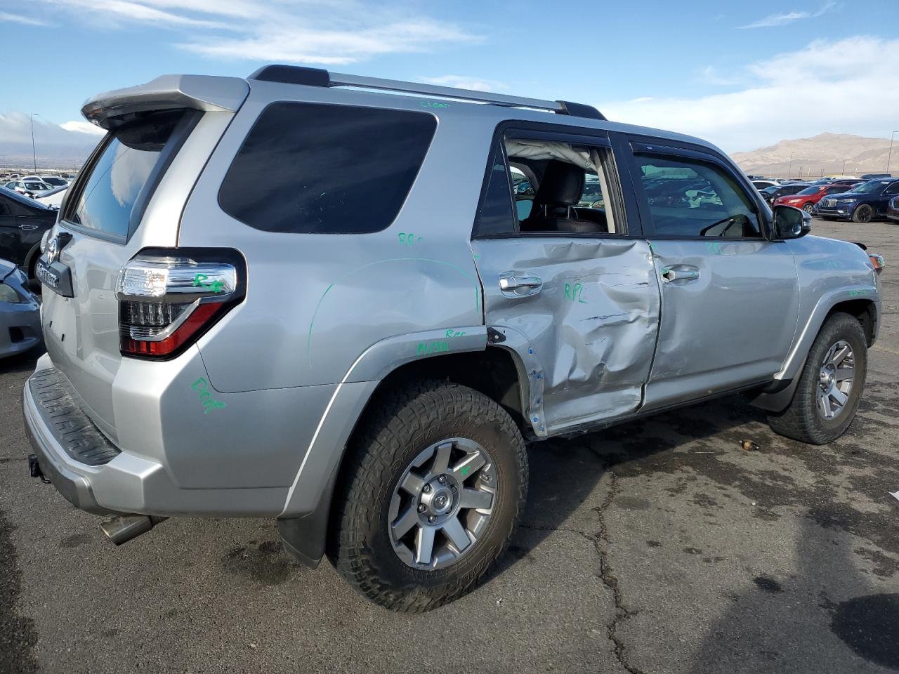 2016 Toyota 4Runner - Image 3