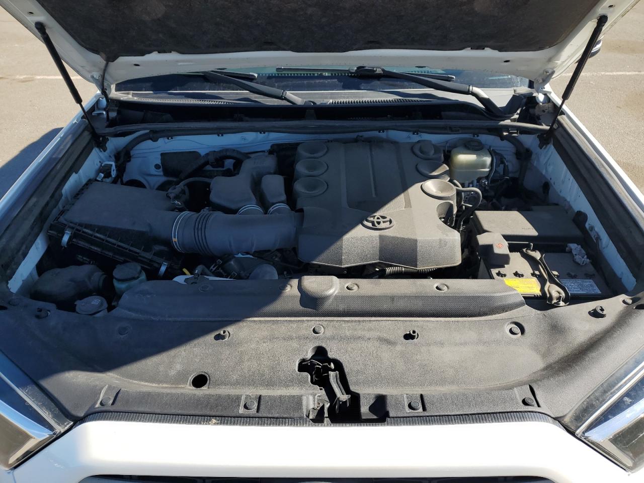 2019 Toyota 4Runner - Image 12