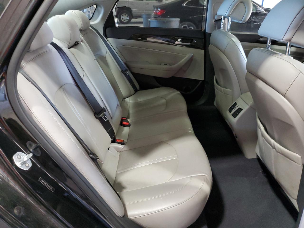 2015 Hyundai Sonata - Image 11