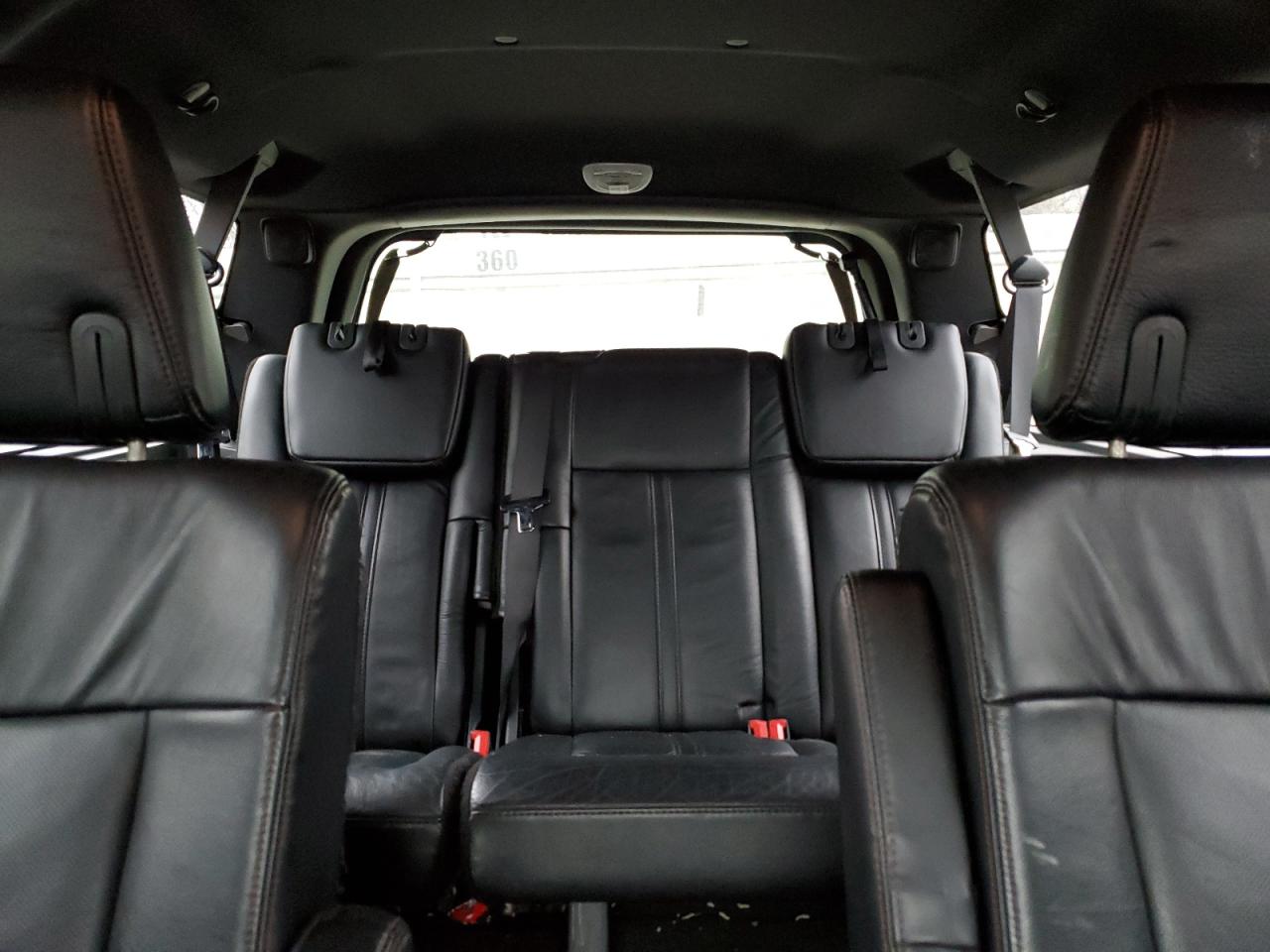 2017 Lincoln Navigator - Image 10