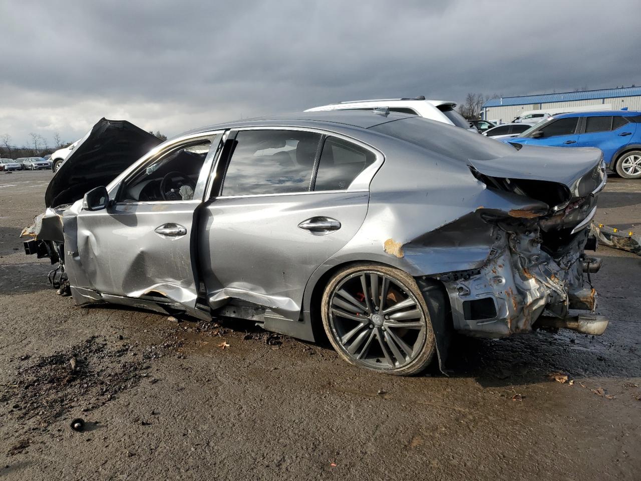 2015 Infiniti Q50 - Image 2