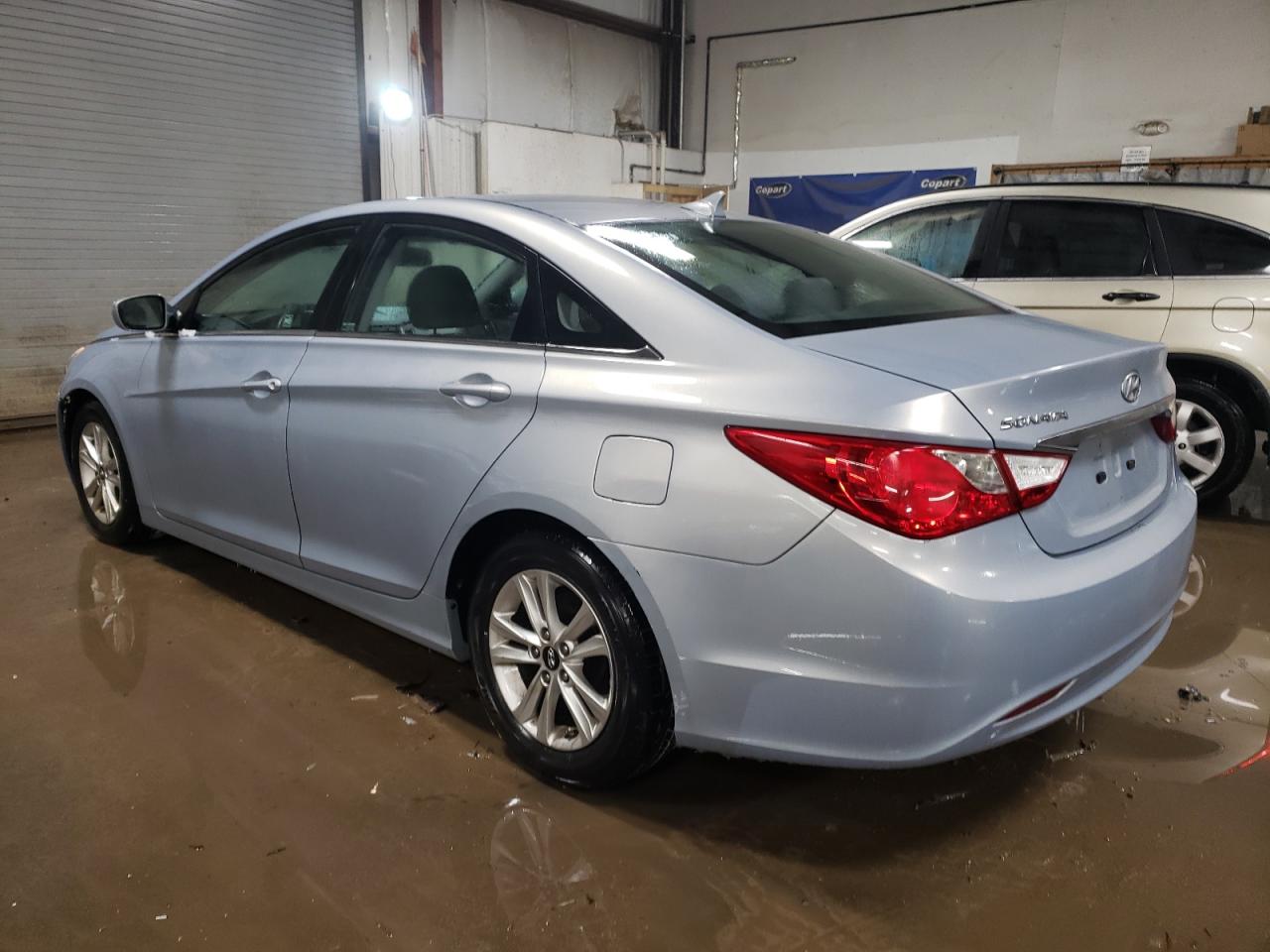 2011 Hyundai Sonata - Image 2