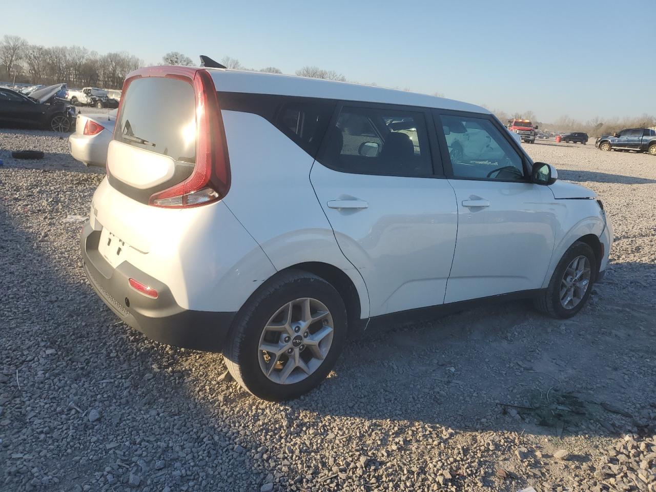 2022 Kia Soul - Image 3