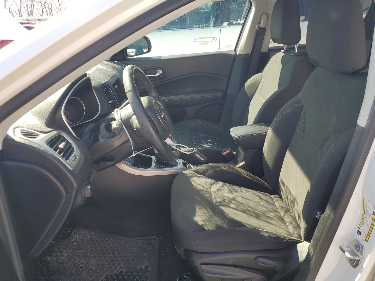 2018 Jeep Compass - Image 7