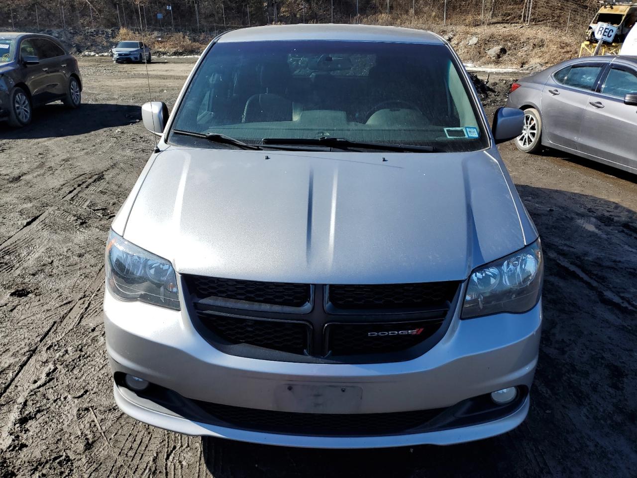 2017 Dodge Caravan - Image 5