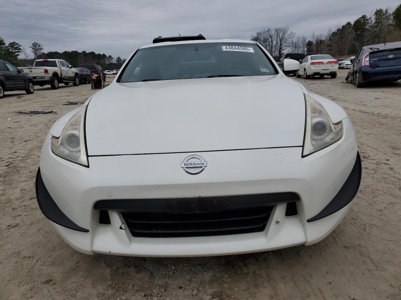 2010 Nissan 370Z - Image 5