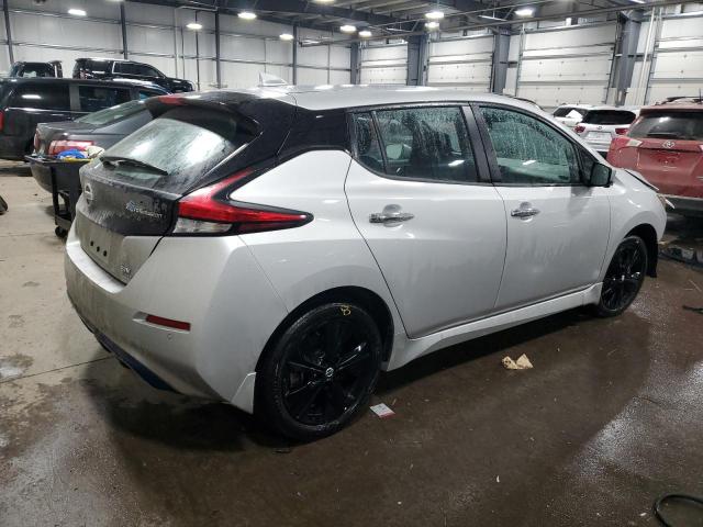  NISSAN LEAF 2020 Srebrny