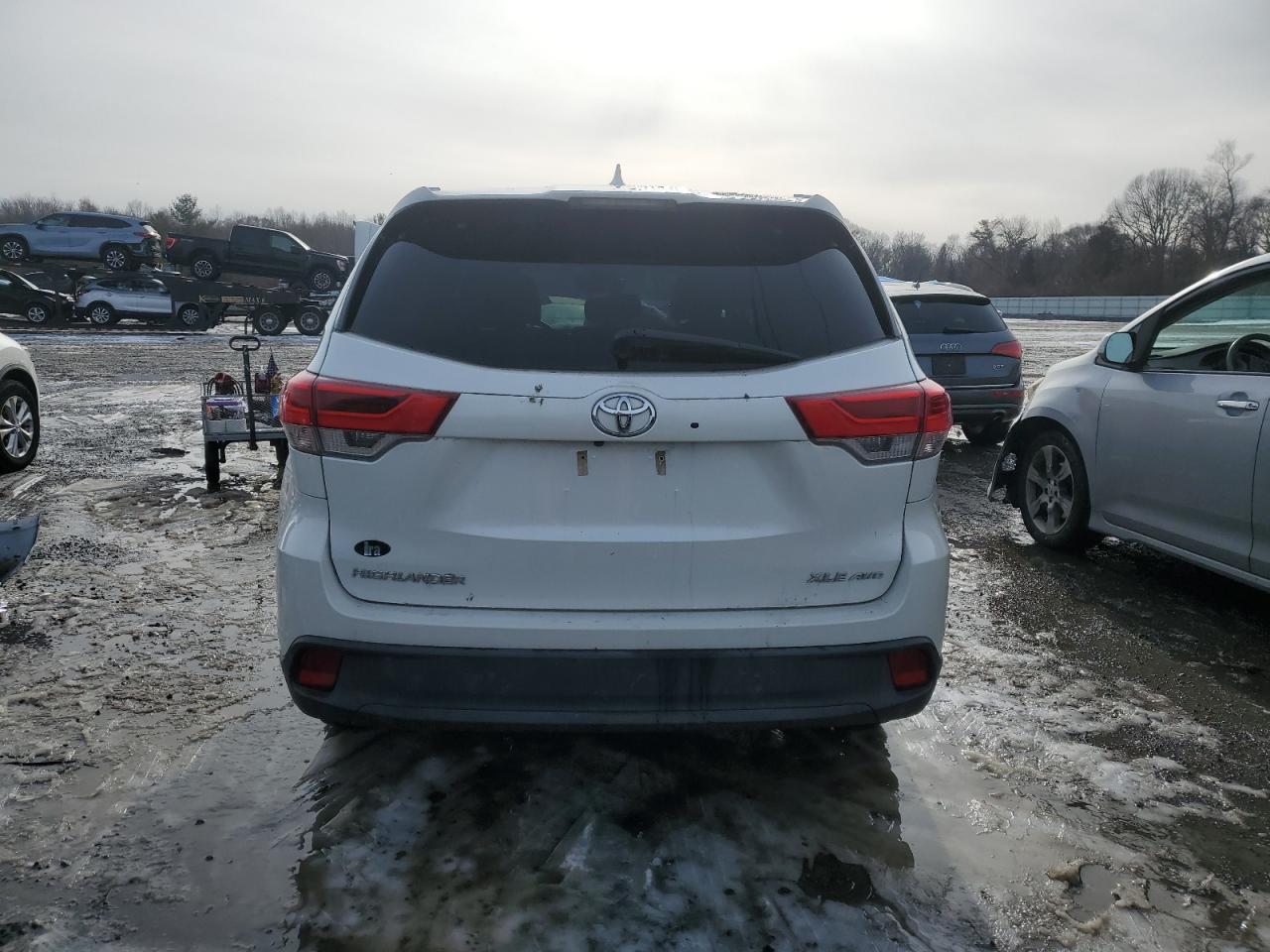 2018 Toyota Highlander - Image 6