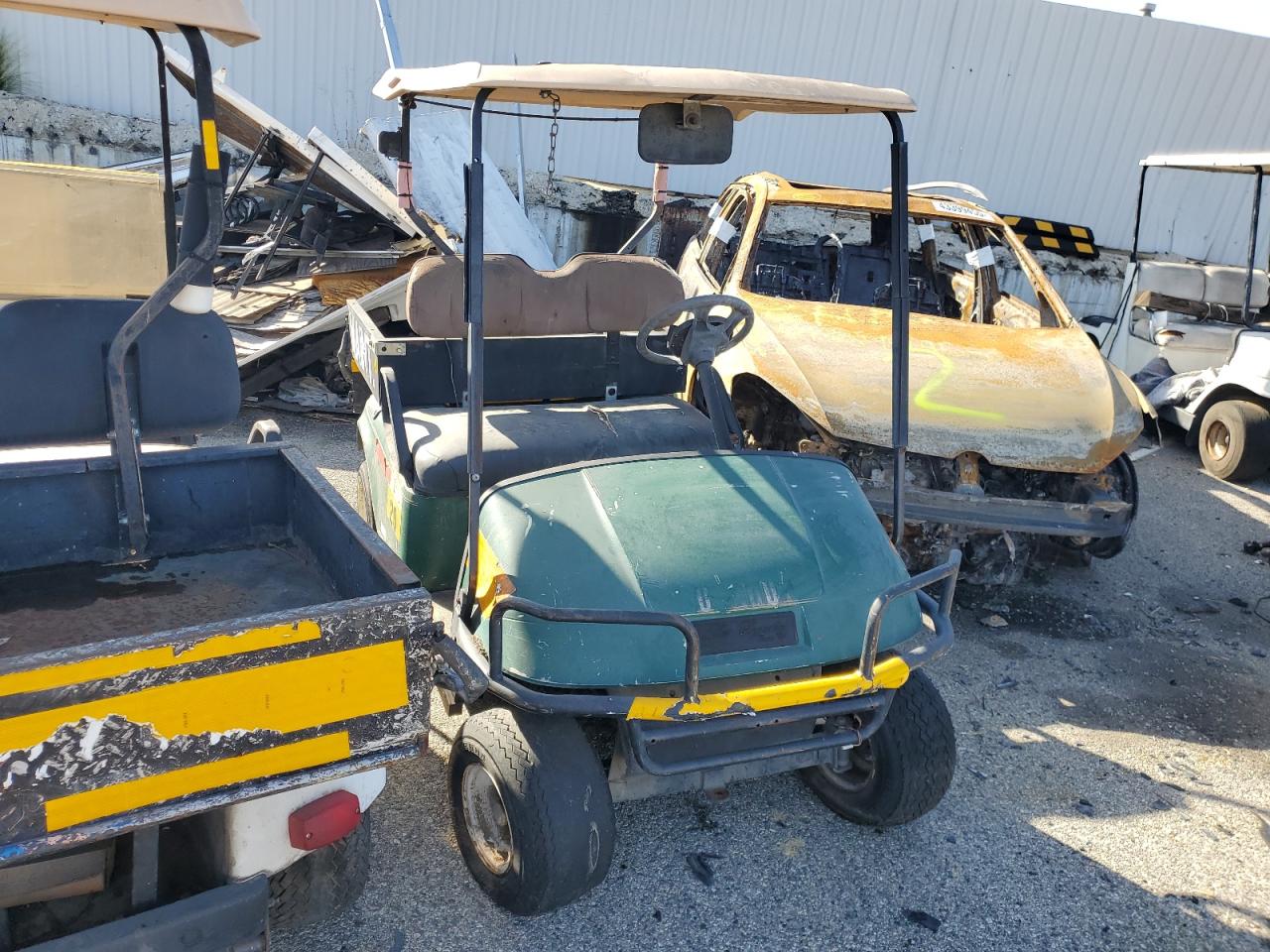 2000 Ezgo Golf Cart en Venta en Van Nuys, CA - All Over