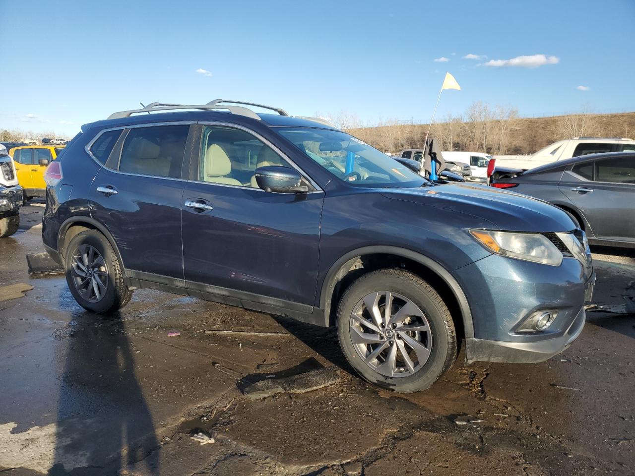 2016 Nissan Rogue - Image 4