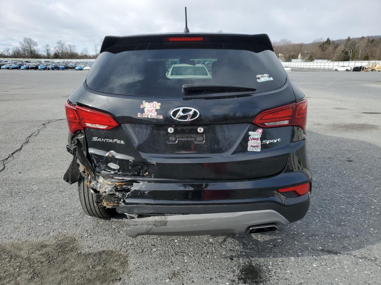 2018 Hyundai Santa Fe - Image 6