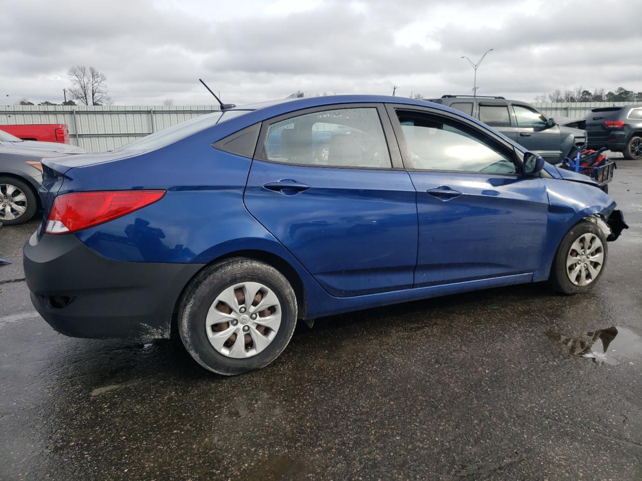 2015 Hyundai Accent - Image 3