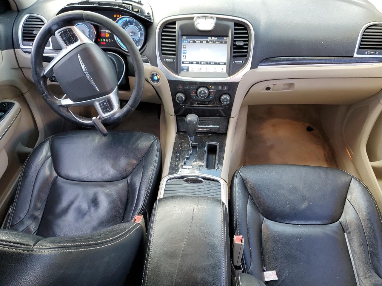 2011 Chrysler 300 - Image 8