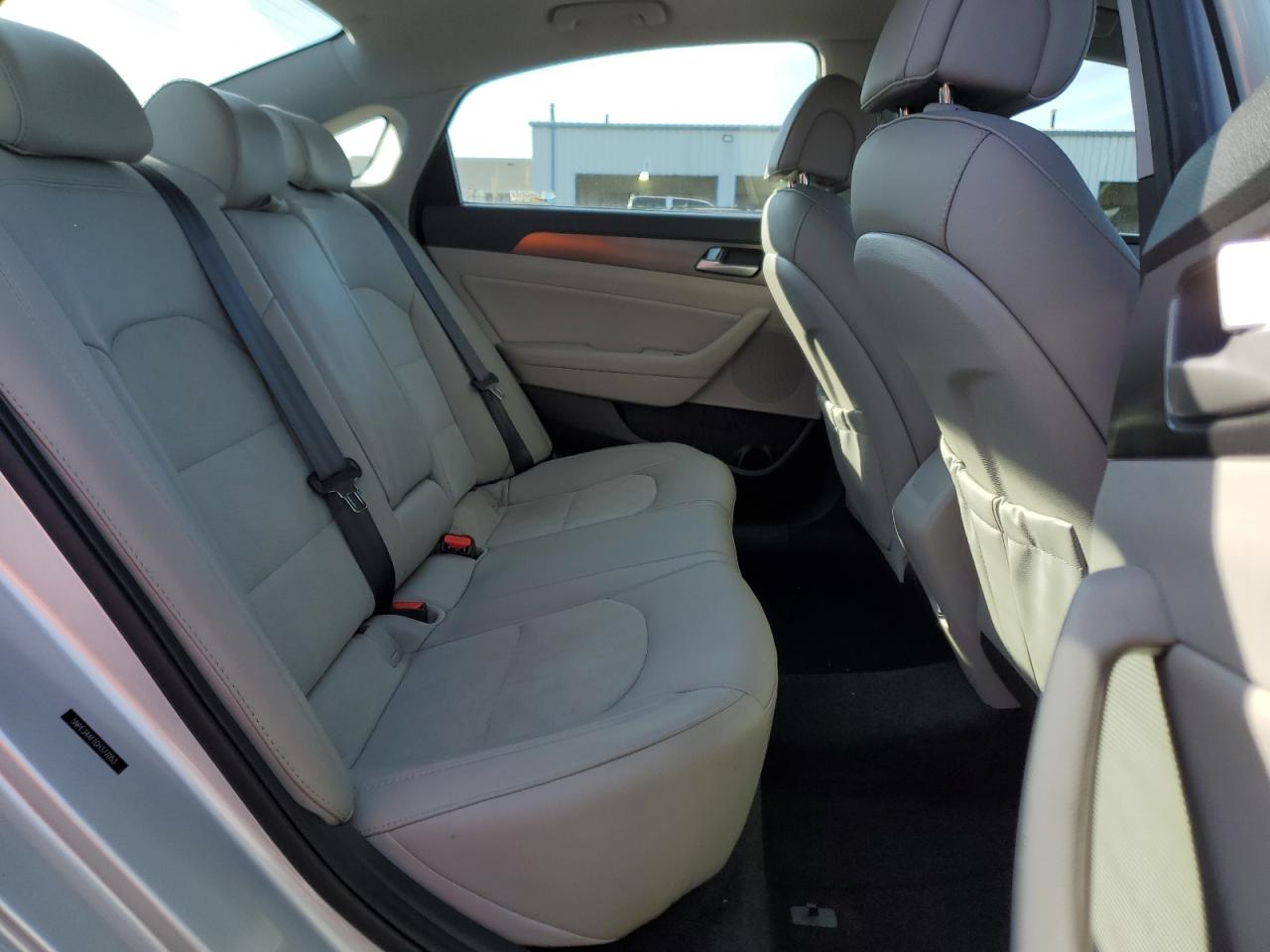 2016 Hyundai Sonata - Image 10