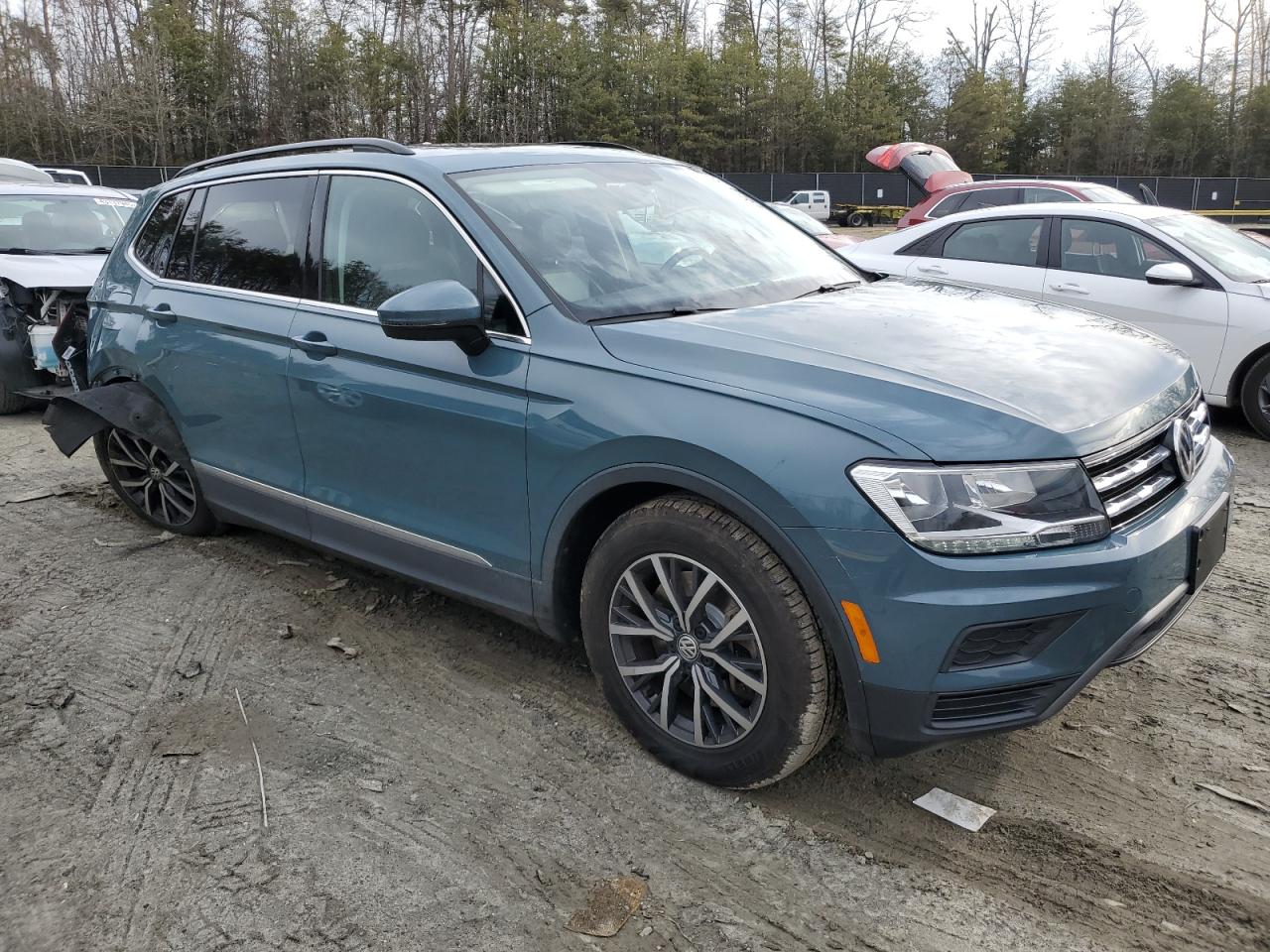 2020 Volkswagen Tiguan - Image 4