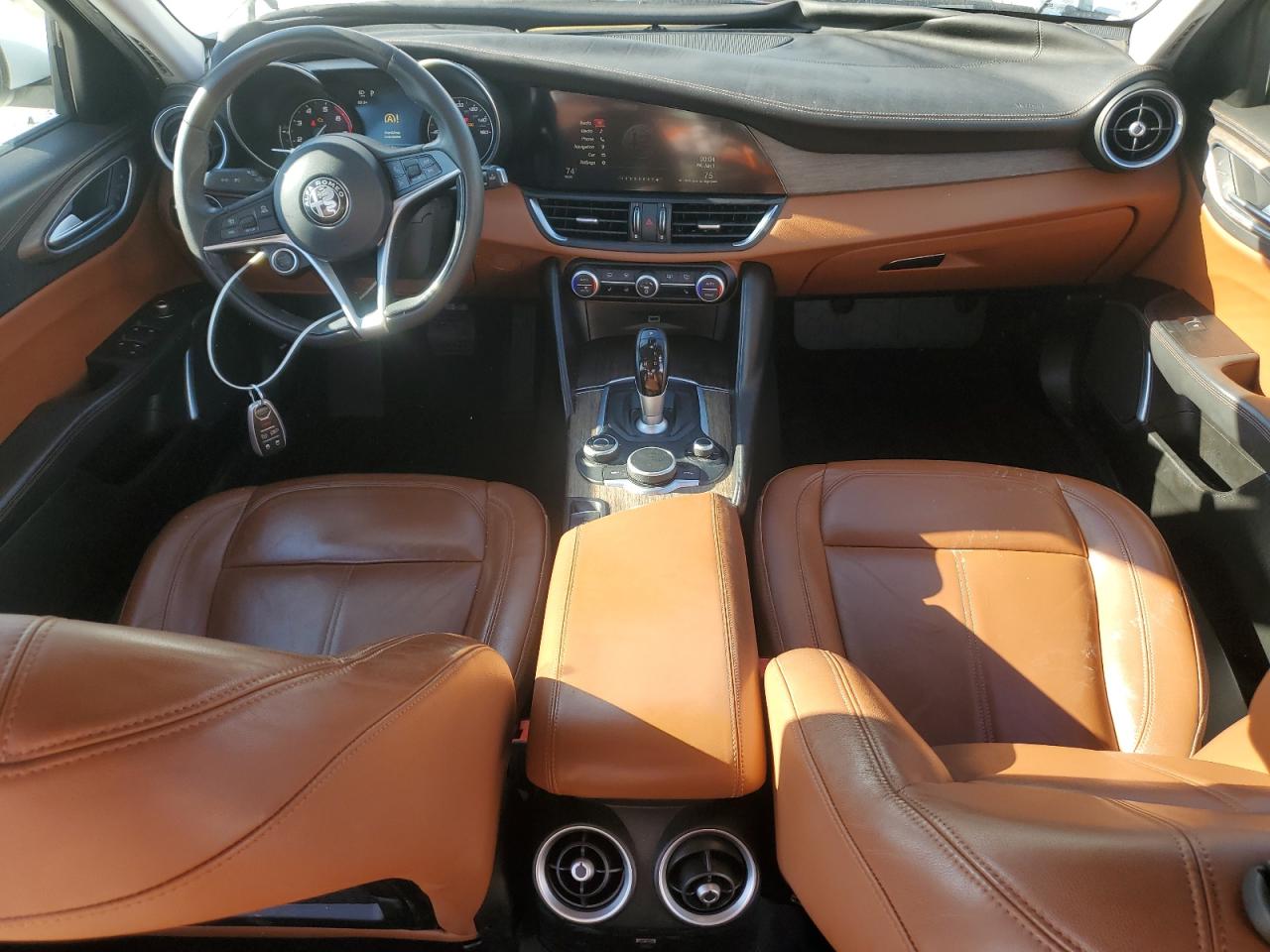 2017 Alfa Romeo Giulia - Image 8